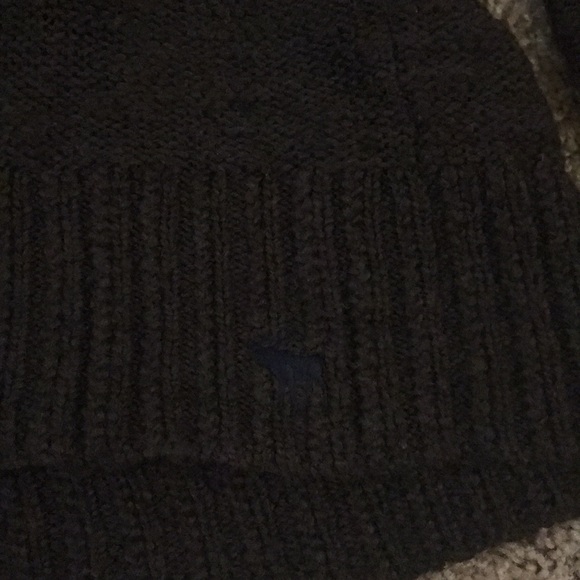 Abercrombie and Fitch sweater - Picture 4 of 5